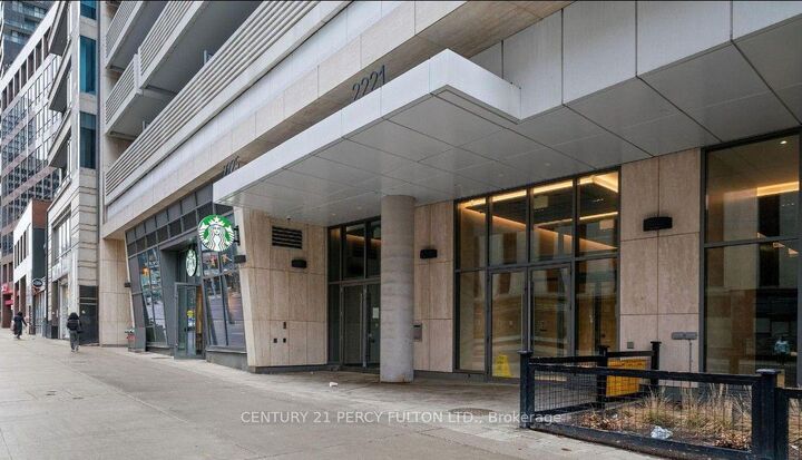 Property Photo:  2221 Yonge Street 4710  ON M4S 2B4 