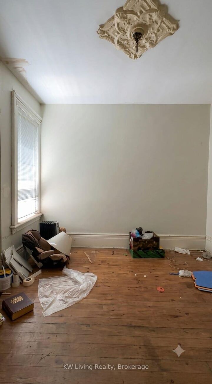Property Photo:  27 McGill Street  ON M5B 2E7 