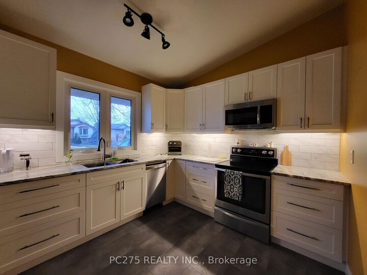 Property Photo: 49 Caprice Crescent ON N5V 3M1