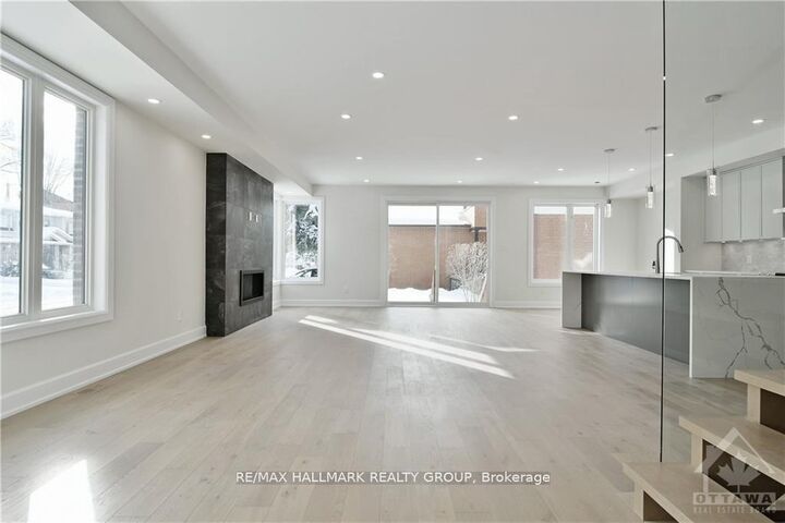 Property Photo: 484 Woodland Avenue ON K2B 7C1