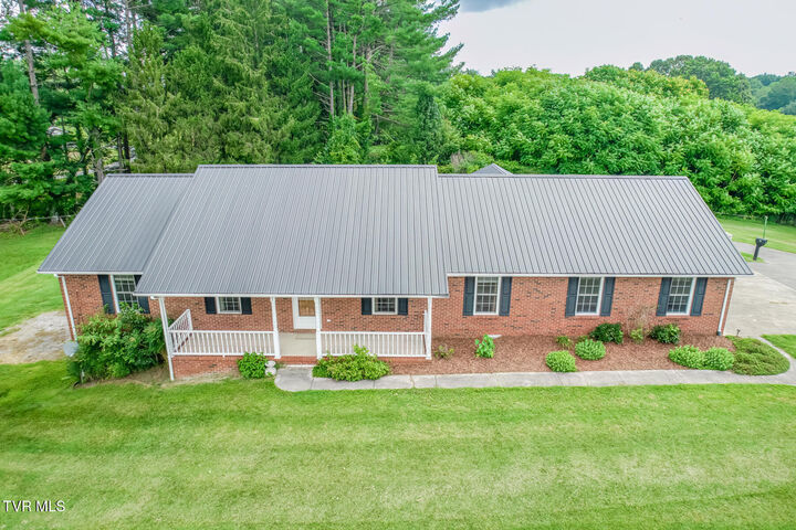 Property Photo: 131 Cotton Drive TN 37659