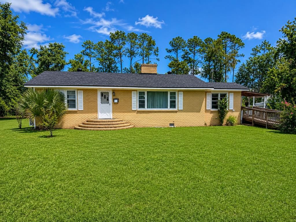 Property Photo: 1616-18 Park Ave * GA 31602