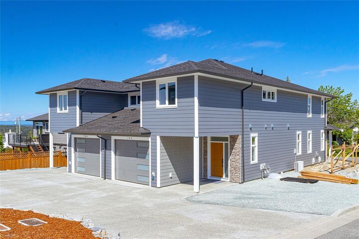 780 Russell Rd — photo 1