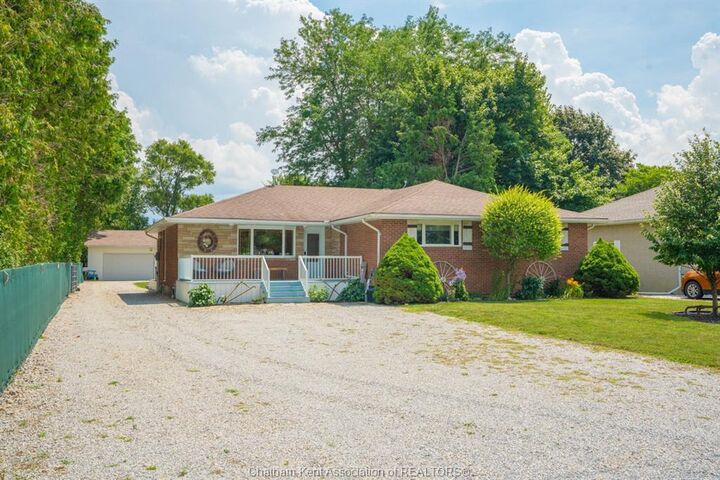 Property Photo: 7138 Benoit Drive ON N0L 2P0