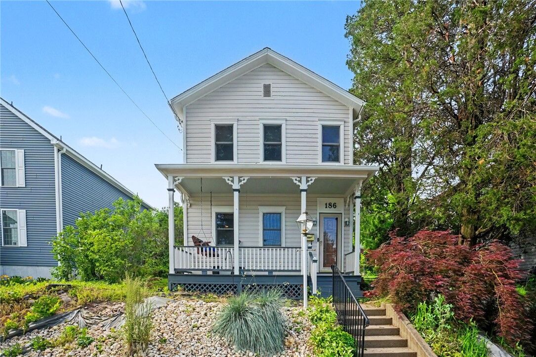 Property Photo:  186 Superior Ave  PA 15202 
