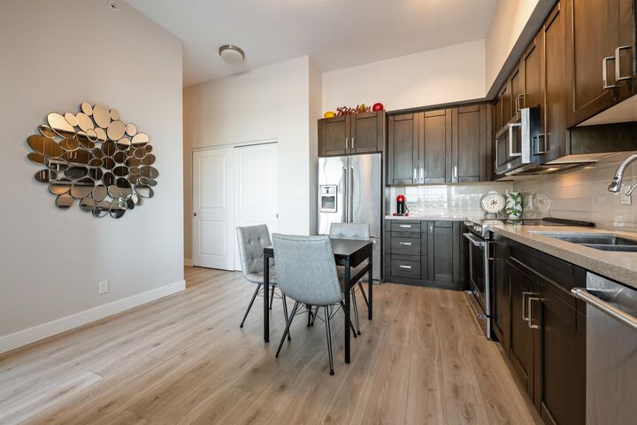 Photo de la propriété:  11967 80 Avenue 506  BC V4C 0E2 