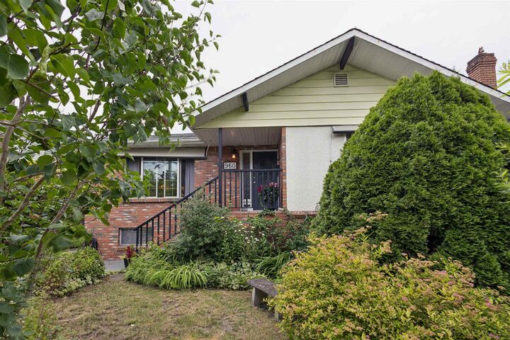 960 Cliff Avenue — photo 1