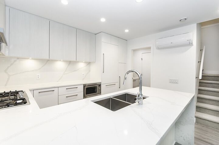 Property Photo: 2035 Glenaire Drive 238 BC V7P 1Y2