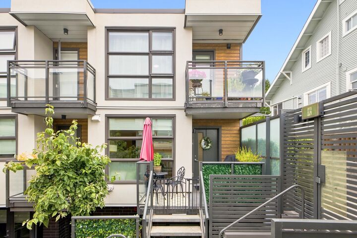 Property Photo: 14820 Buena Vista Avenue 6 BC V4B 0B3