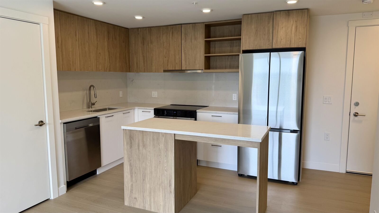 Property Photo:  82 First Street 426  BC V3L 0L8 