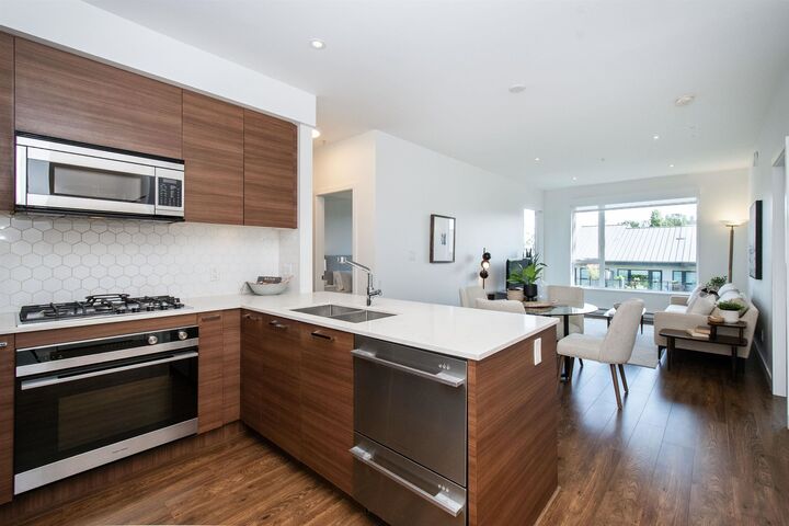 Property Photo:  1061 Marine Drive 402  BC V7P 1S6 