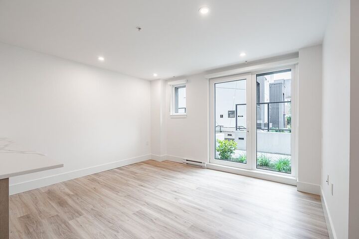 Property Photo: 2085 E 1st Avenue 109 BC V5N 1B6