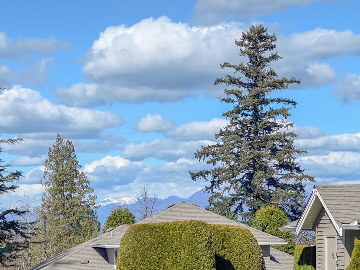 Property Photo: 2672 151 Street 16 BC V4P 1A1