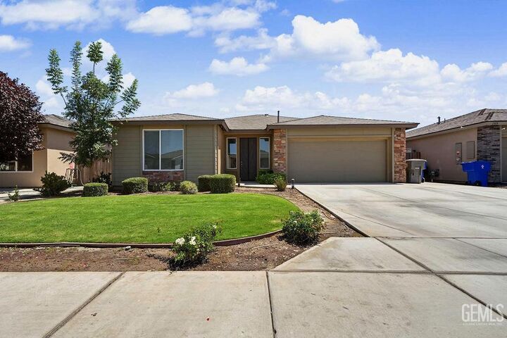 Property Photo: 0 1309 Eagle Creek St CA 93307