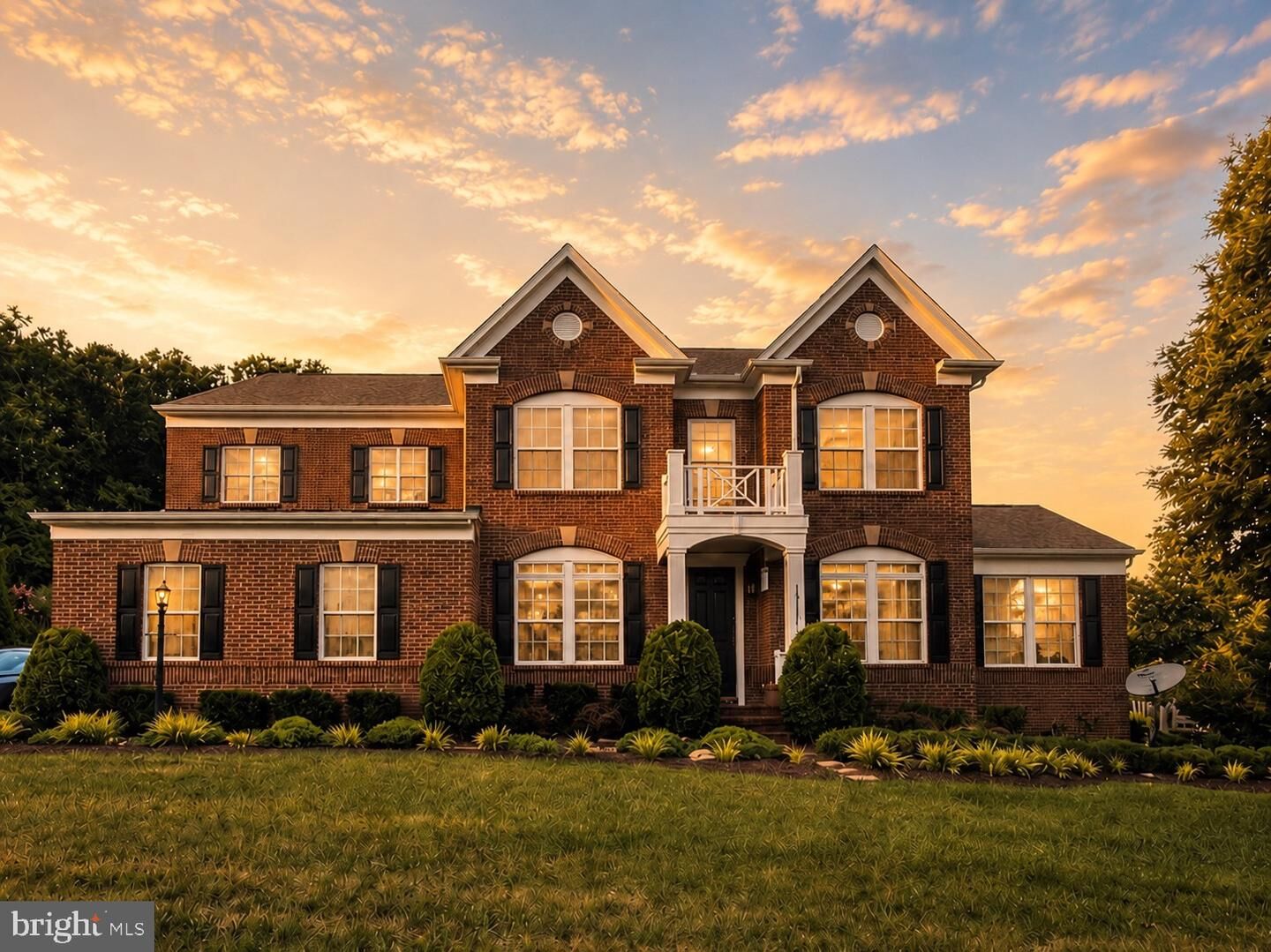 Property Photo: 16119 Turning Leaf Lane VA 20176