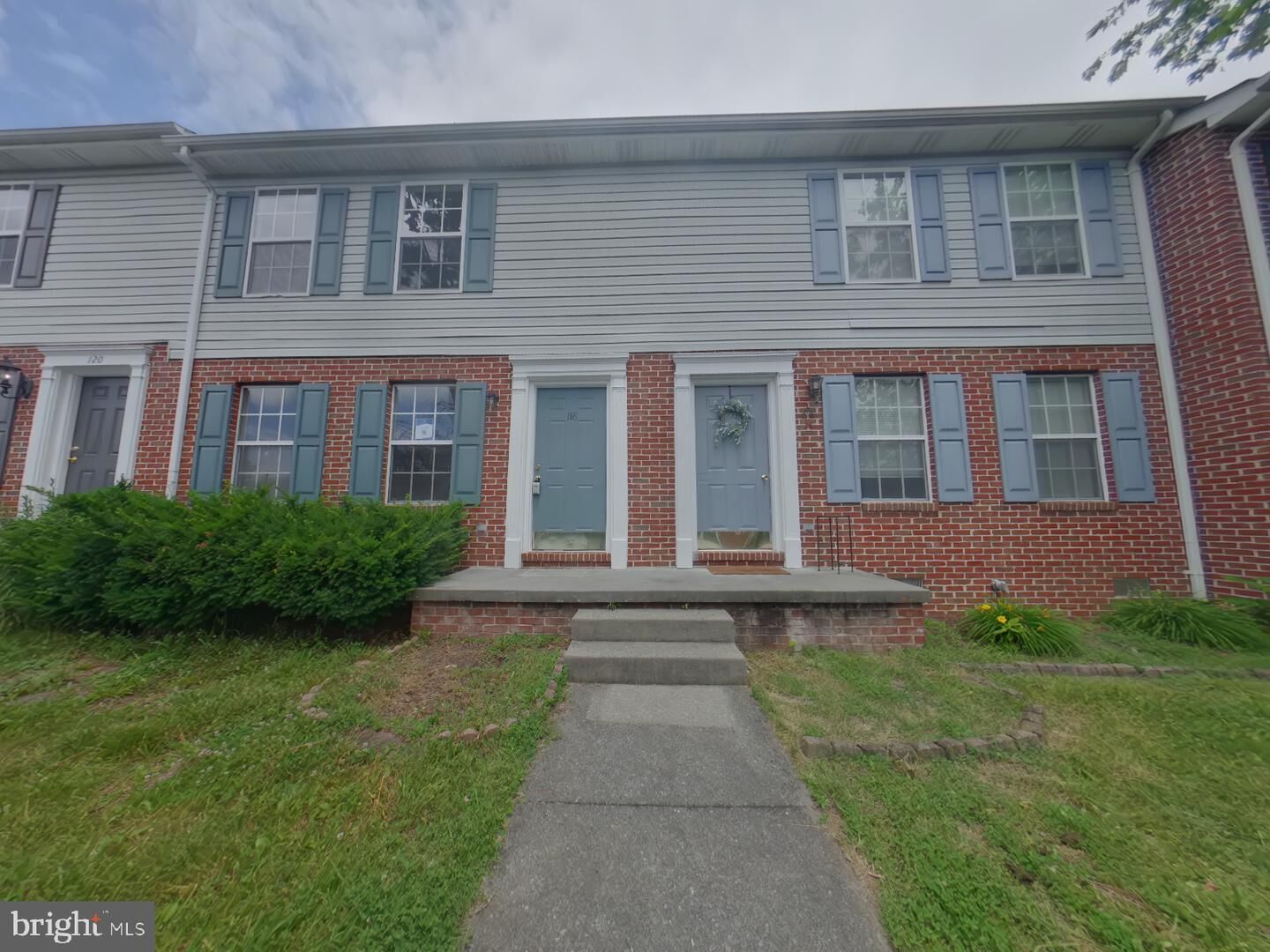 Property Photo: 118 Parkside Drive VA 22602