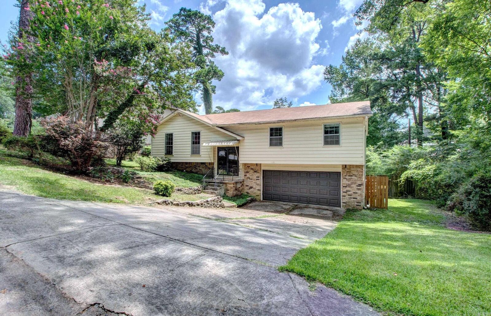 Property Photo: 5401 Western Hills Avenue AR 72204