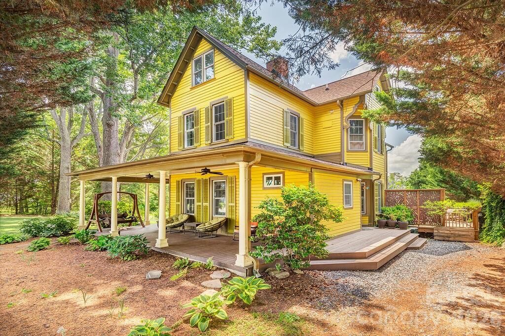 Property Photo: 42 Church Street NC 28787