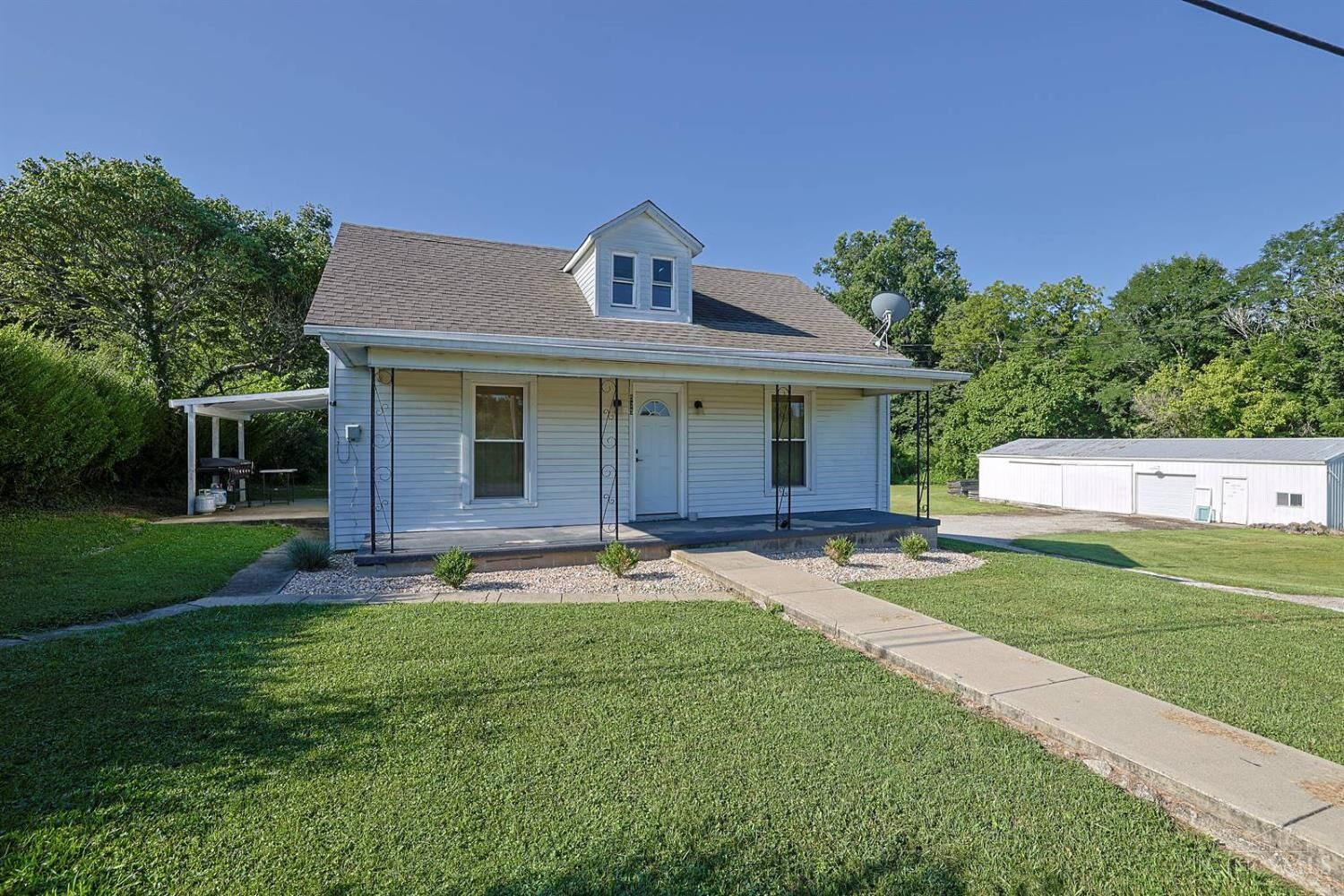Property Photo: 525 W Ellis Street IN 47031