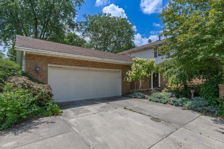 Property Photo:  851 Weybridge Drive  OH 45503 