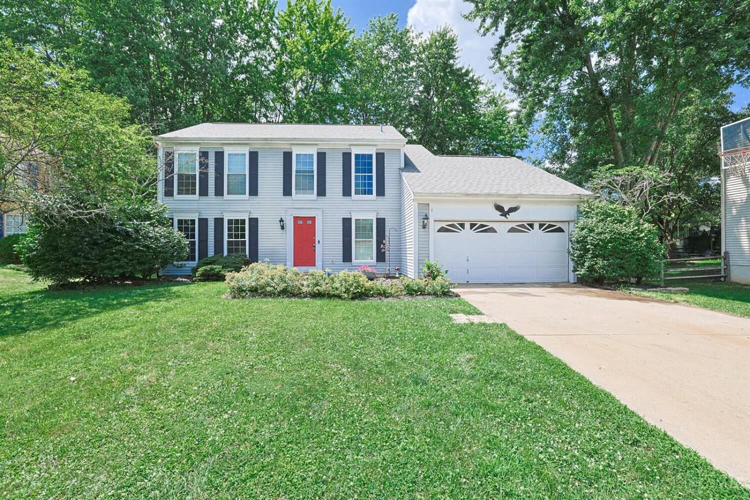 Property Photo: 1168 Meadow Knoll Court OH 45103