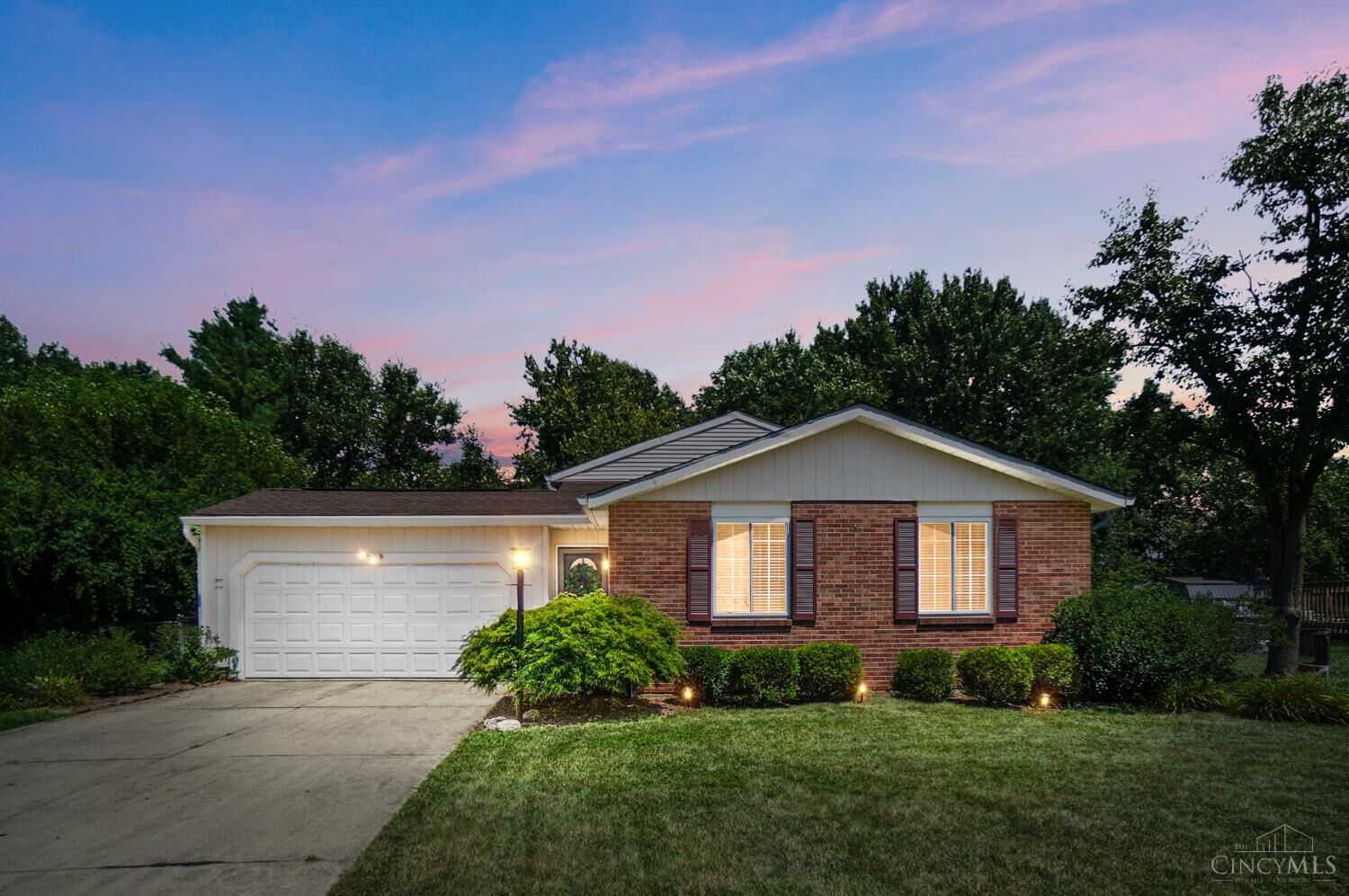 Property Photo: 6896 Sequoia Court OH 45040