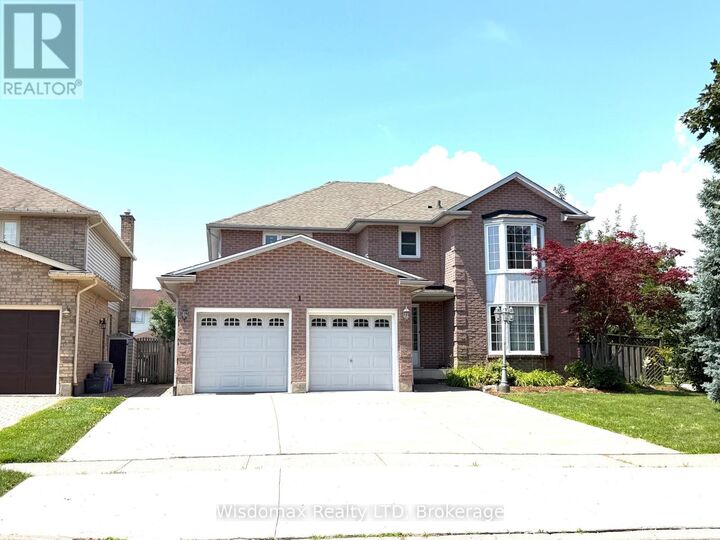 1 Crysler Crescent — photo 1