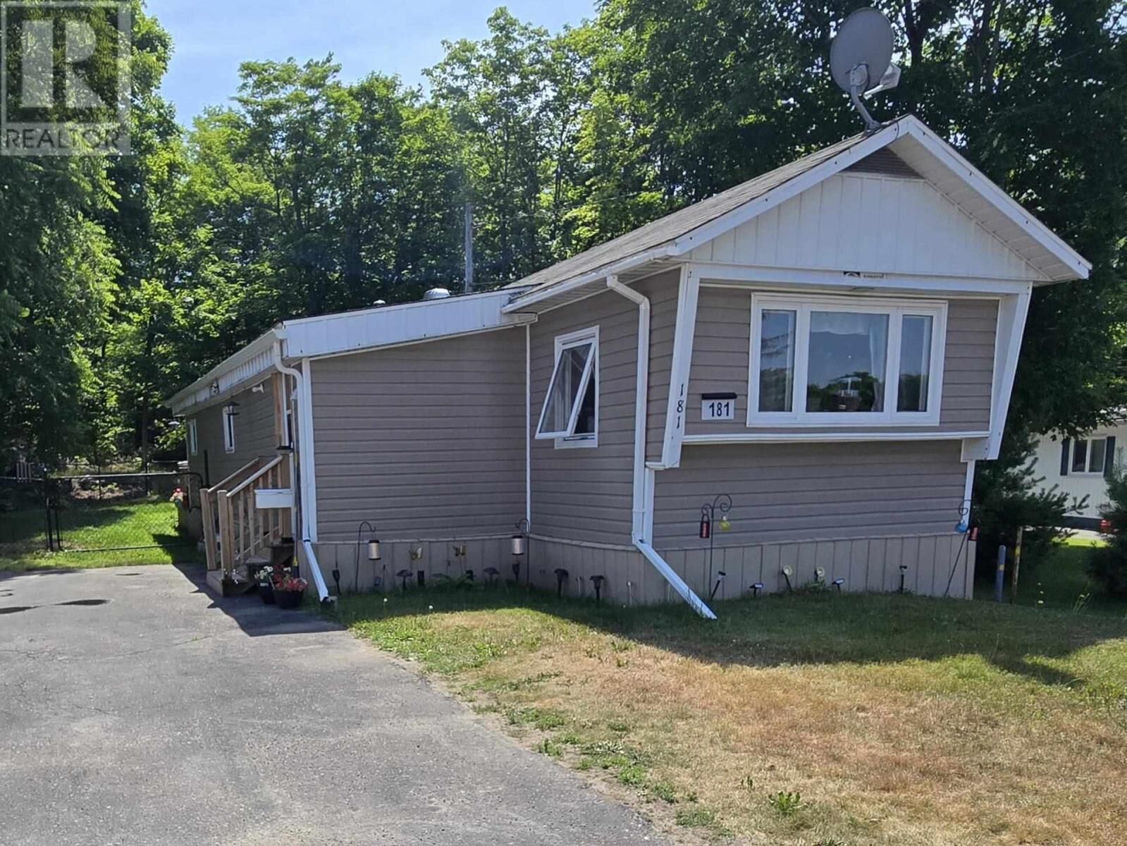 Property Photo:  181 Westhill Rd  ON P5A 1A9 