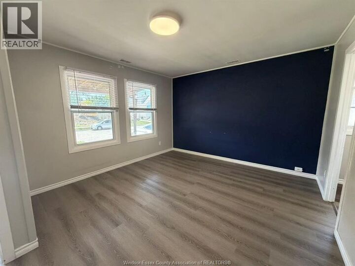 Property Photo:  768 Bridge Avenue  ON N9B 2M6 