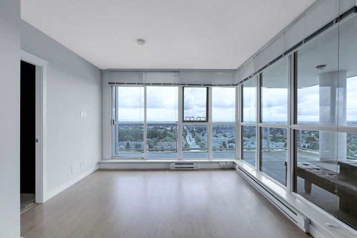 Property Photo:  11967 80 Avenue 1908  BC V4C 0E2 