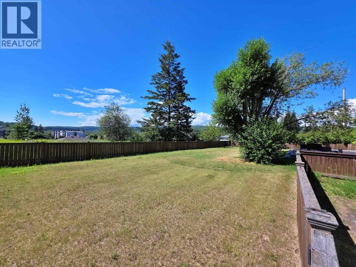 Property Photo: 736 Reid Street BC V2J 2N4