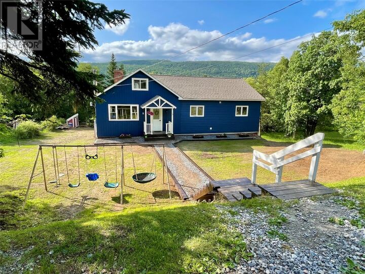 14 Roberts Drive — photo 1