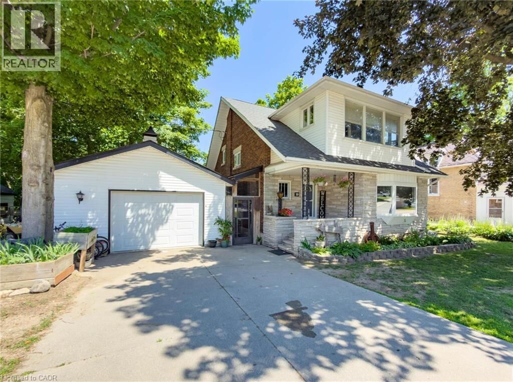 Property Photo:  10 Hillcrest Street West  ON N0G 2S0 