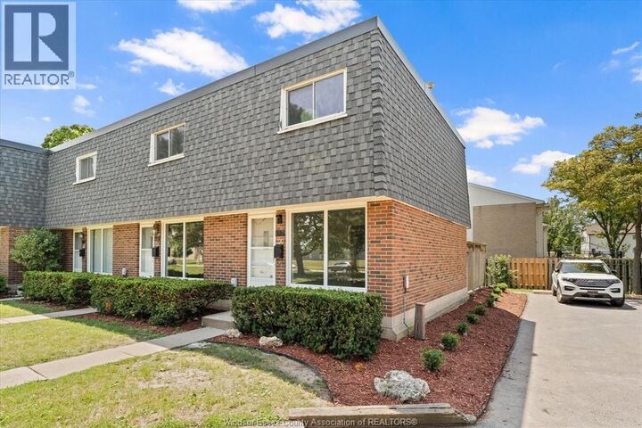 Property Photo: 272 Victoria Street 40 ON N9V 2K5