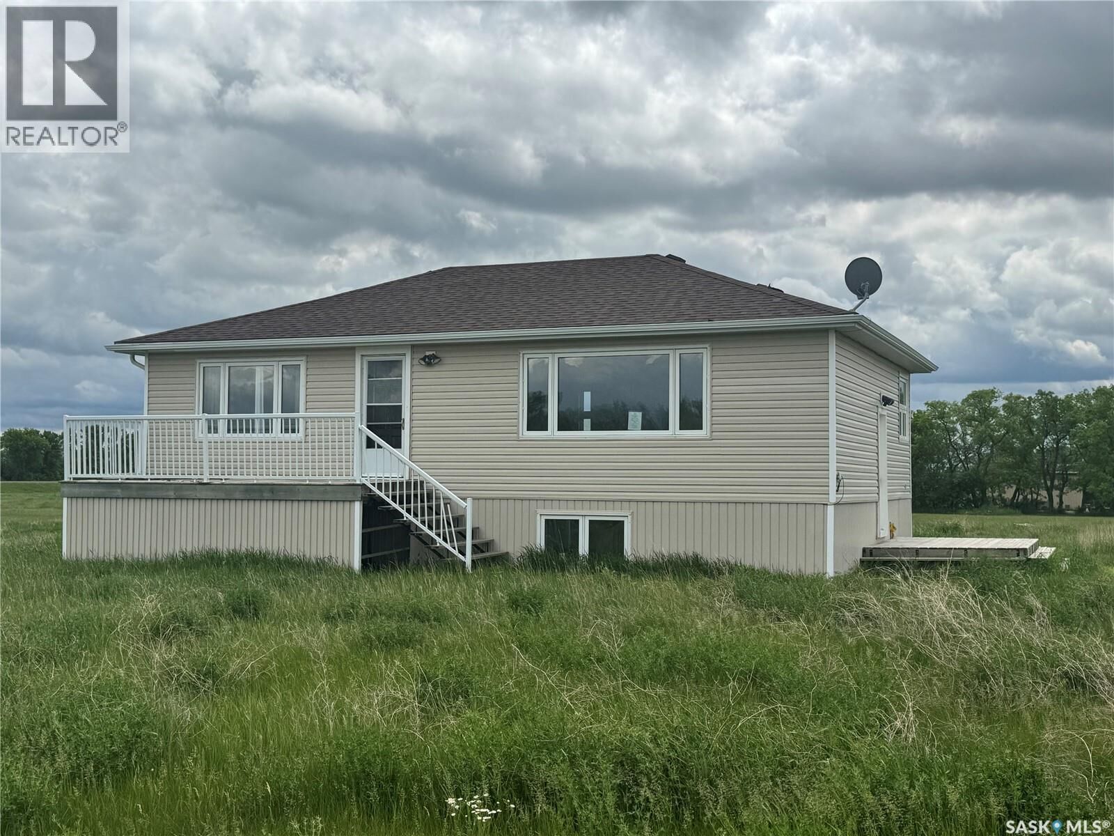 Property Photo:  603 5th Avenue  SK S0C 1G0 