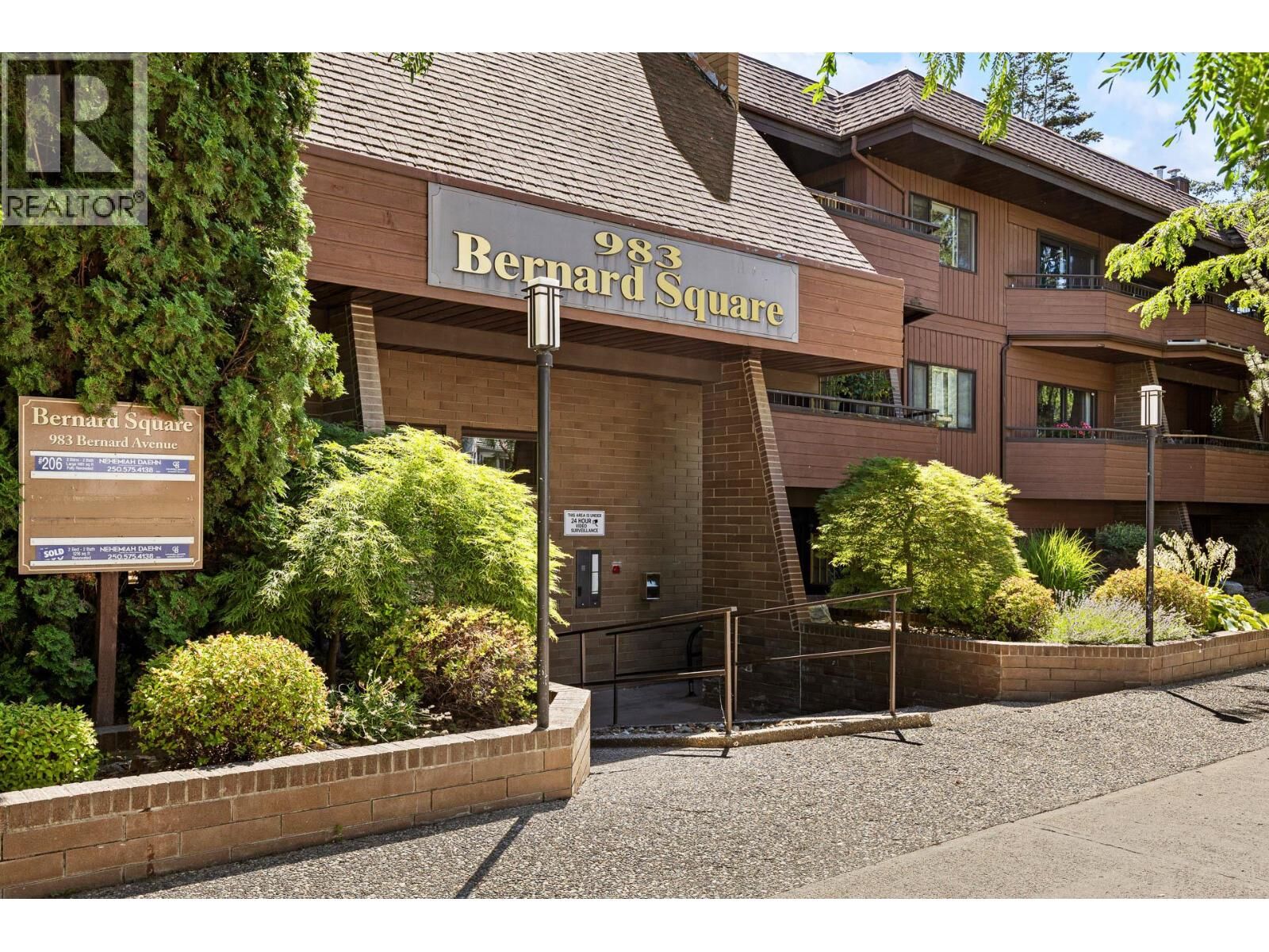 Property Photo: 983 Bernard Avenue 106 BC V1Y 6P7