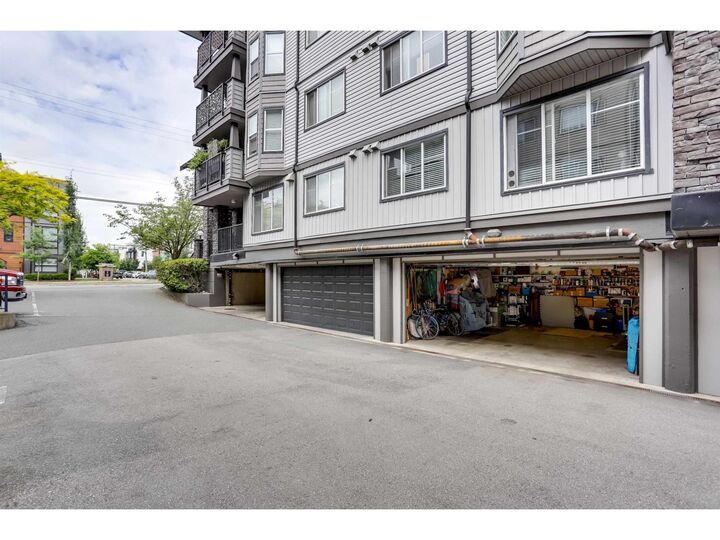 Property Photo: 5474 198 Street 102 BC V3A 1G2