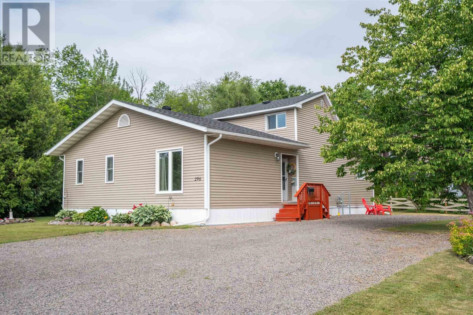 Photo de la propriété:  296 Old Garden River Rd  ON P6B 5A6 