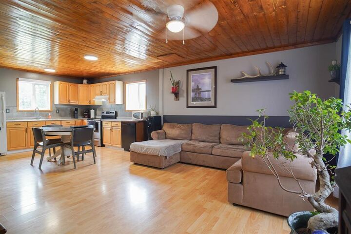 Property Photo:  40020 Mile 69N Road  MB R0E 0C0 