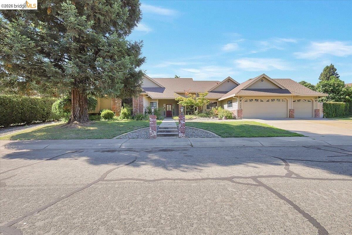 Property Photo:  722 Mariner Loop  CA 95991 