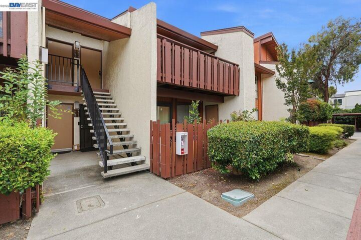 Property Photo:  38684 Country Ter  CA 94536 
