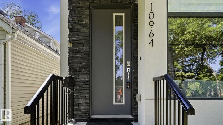 Property Photo:  10964 123 Street NW  AB T5M 0E2 
