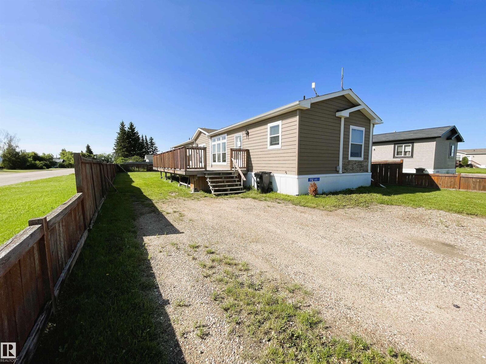 Property Photo:  #1 5102 51 Avenue  AB T0A 1H0 