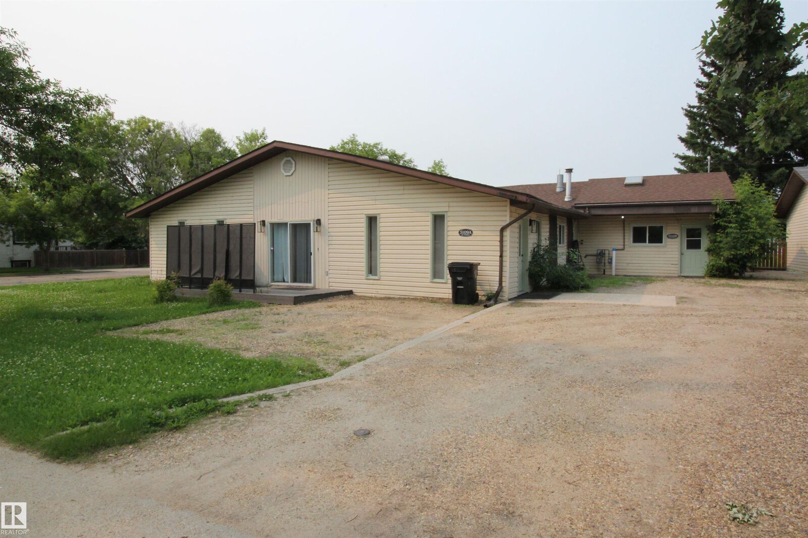 Property Photo: 5109 47 Street AB T7N 1A3
