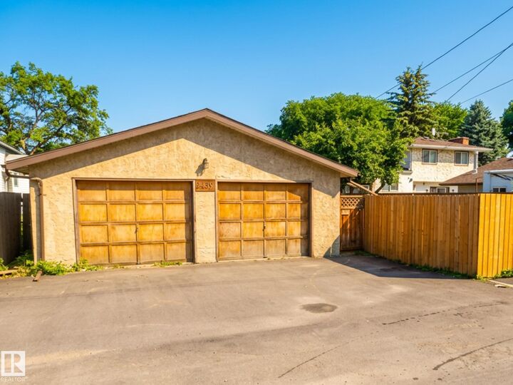 Property Photo:  4419 114 NW  AB T5W 0T4 
