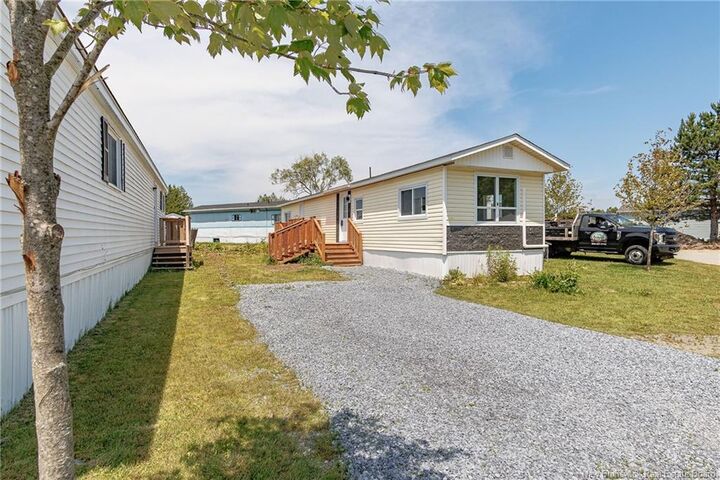 19 Gull Street — photo 1
