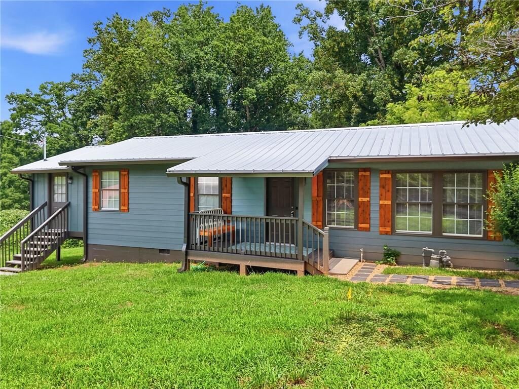 Property Photo: 165 Cherokee Avenue GA 30151