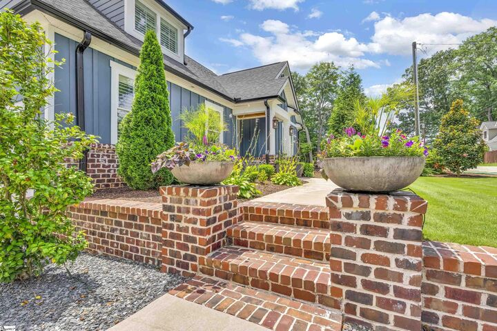 Property Photo:  3 Chloe Place  SC 29605 