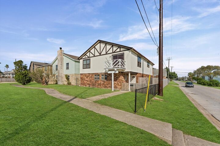 Property Photo: 7302 Jones Drive TX 77551