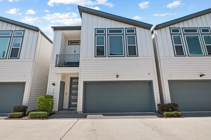 Property Photo: 633 Press Street TX 77020